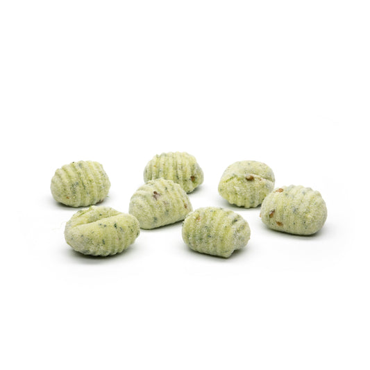 Kartoffel-Gnocchi mit Blattspinat und gerösteten Sonnenblumenkernen